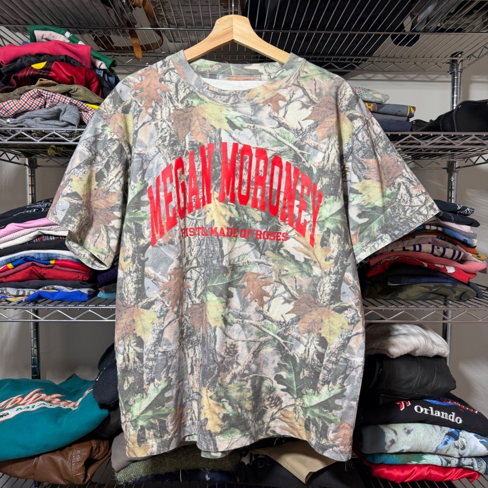 Megan Moroney T-Shirt Medium Camo Pistol Made of Roses Country Music Tee